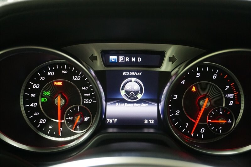 Mercedes-Benz SL 450 Vehicle Full-screen Gallery Image 37