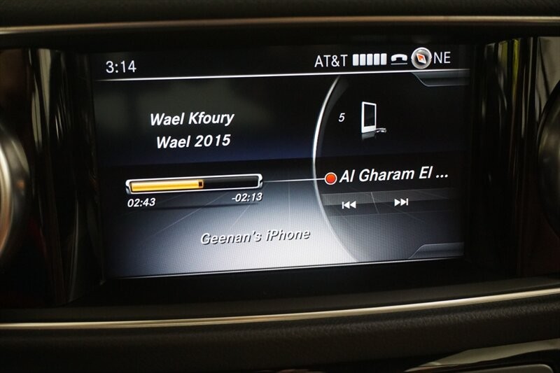 Mercedes-Benz SL 450 Vehicle Full-screen Gallery Image 43