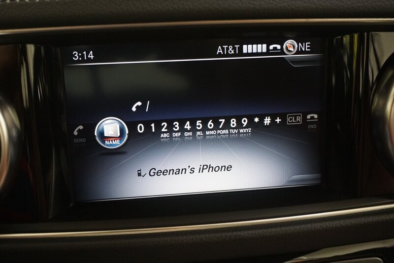 Mercedes-Benz SL 450 Vehicle Full-screen Gallery Image 44