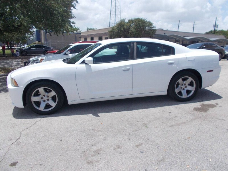 Dodge Charger Vehicle Full-screen Gallery Image 03