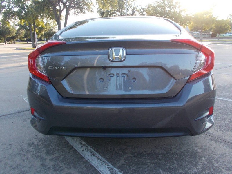 Honda Civic Sedan Vehicle Full-screen Gallery Image 03