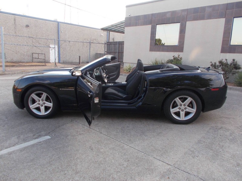 Chevrolet Camaro Vehicle Full-screen Gallery Image 01