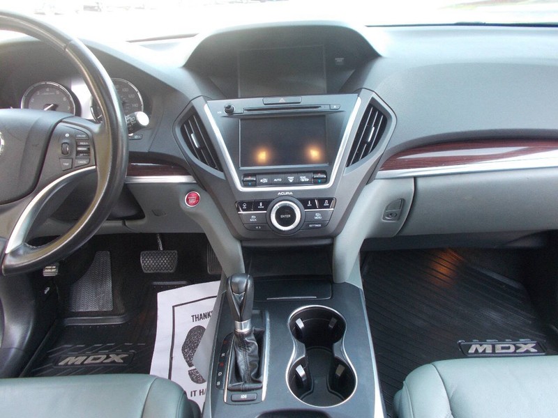 Acura MDX Vehicle Full-screen Gallery Image 02