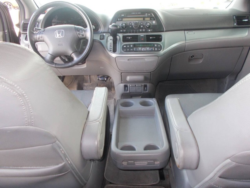 Honda Odyssey Vehicle Full-screen Gallery Image 02