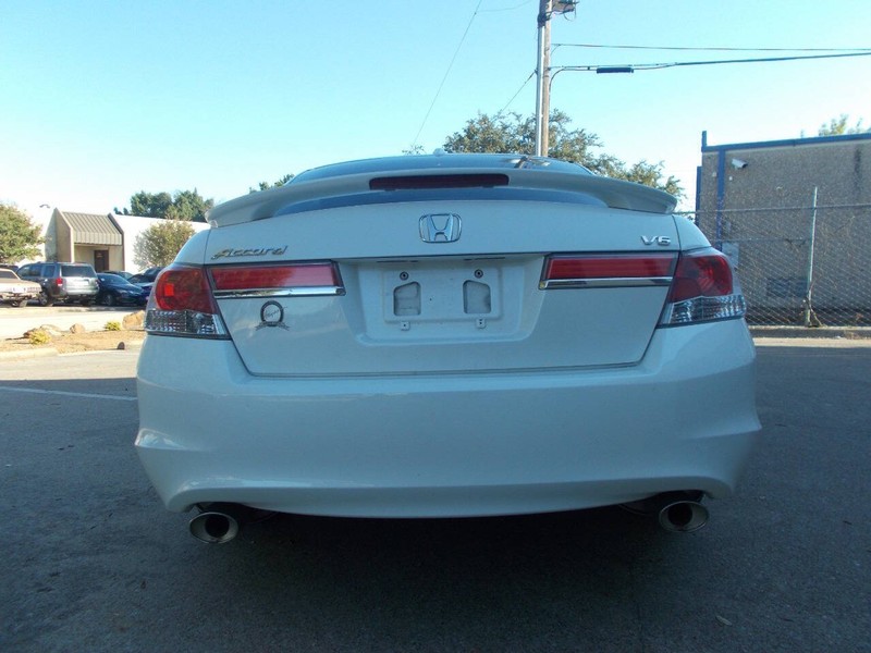 Honda Accord Sedan Vehicle Full-screen Gallery Image 03