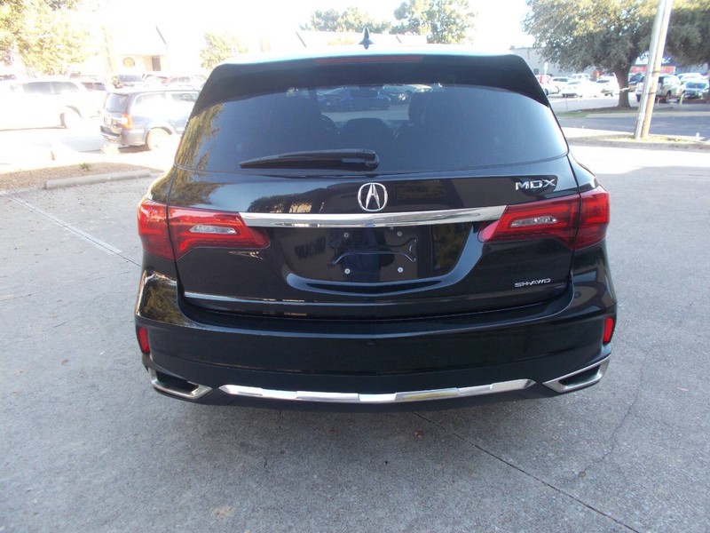 Acura MDX Vehicle Full-screen Gallery Image 02