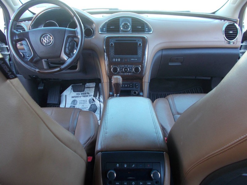 Buick Enclave Vehicle Full-screen Gallery Image 02