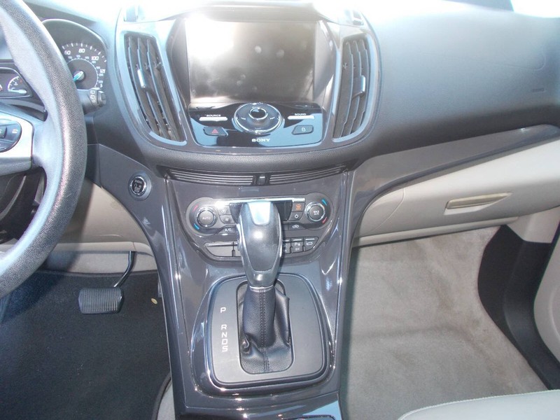 Ford Escape Vehicle Full-screen Gallery Image 02