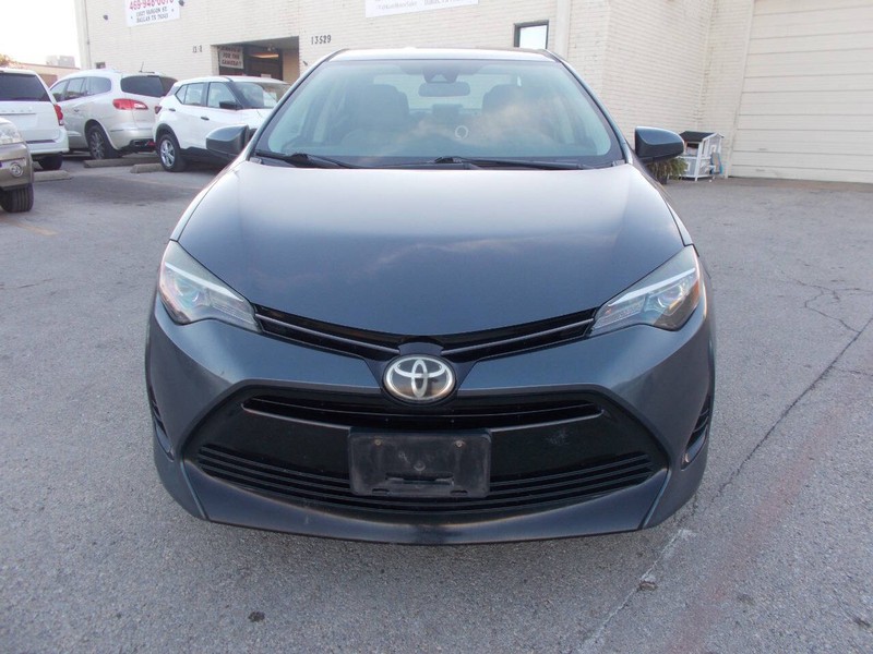 Toyota Corolla Vehicle Full-screen Gallery Image 01