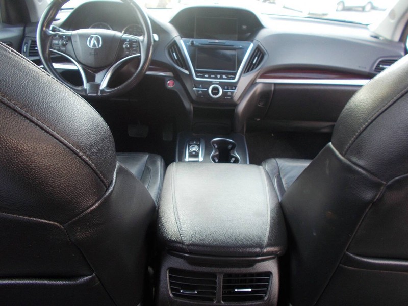 Acura MDX Vehicle Full-screen Gallery Image 02