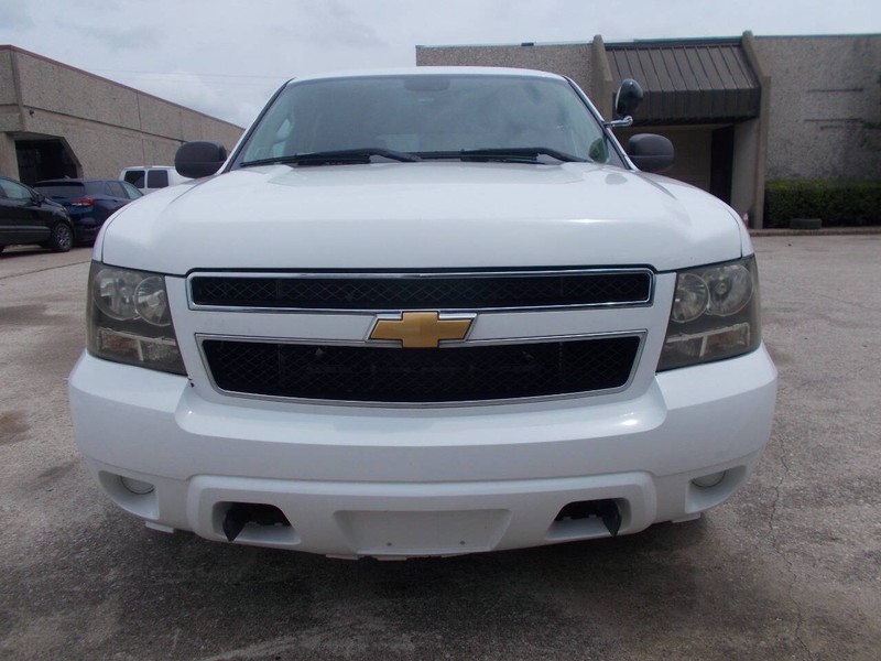 Chevrolet Tahoe Vehicle Full-screen Gallery Image 01