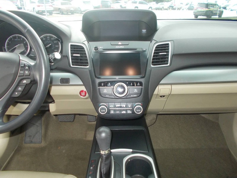 Acura RDX Vehicle Full-screen Gallery Image 02