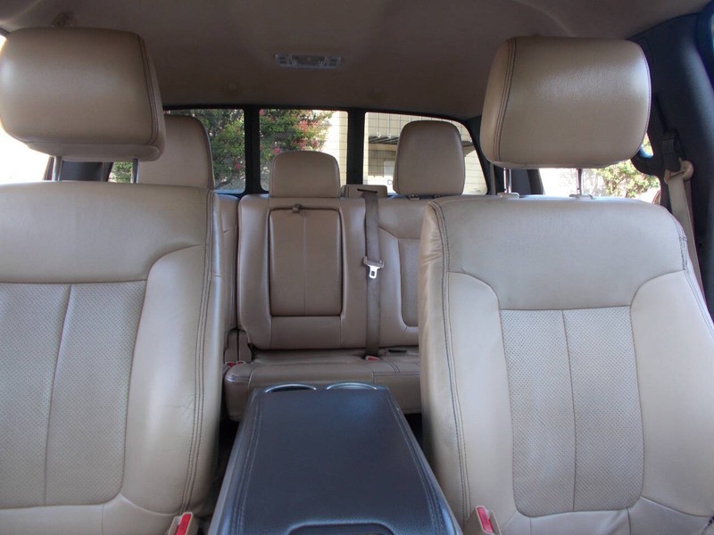 Ford F-150 Vehicle Full-screen Gallery Image 03