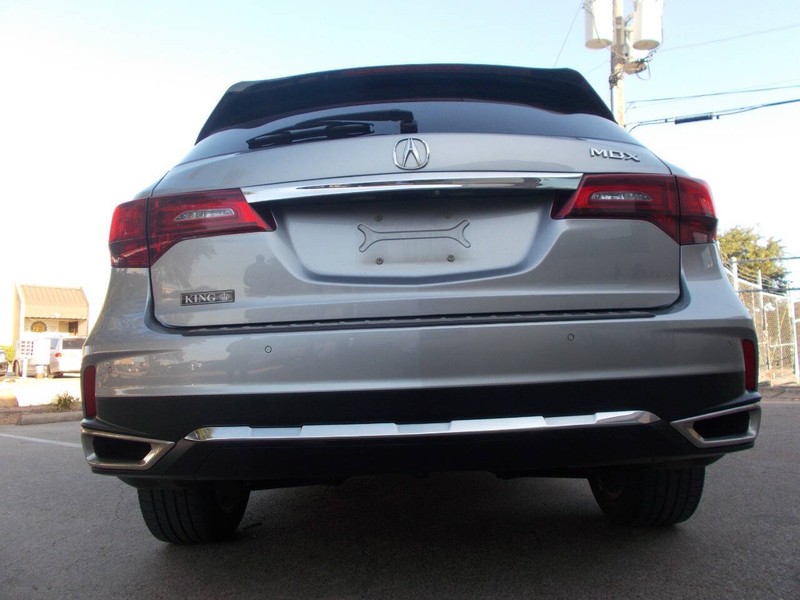 Acura MDX Vehicle Full-screen Gallery Image 03