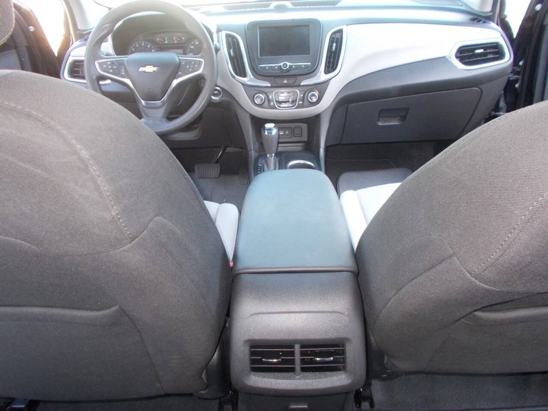 Chevrolet Equinox Vehicle Full-screen Gallery Image 02