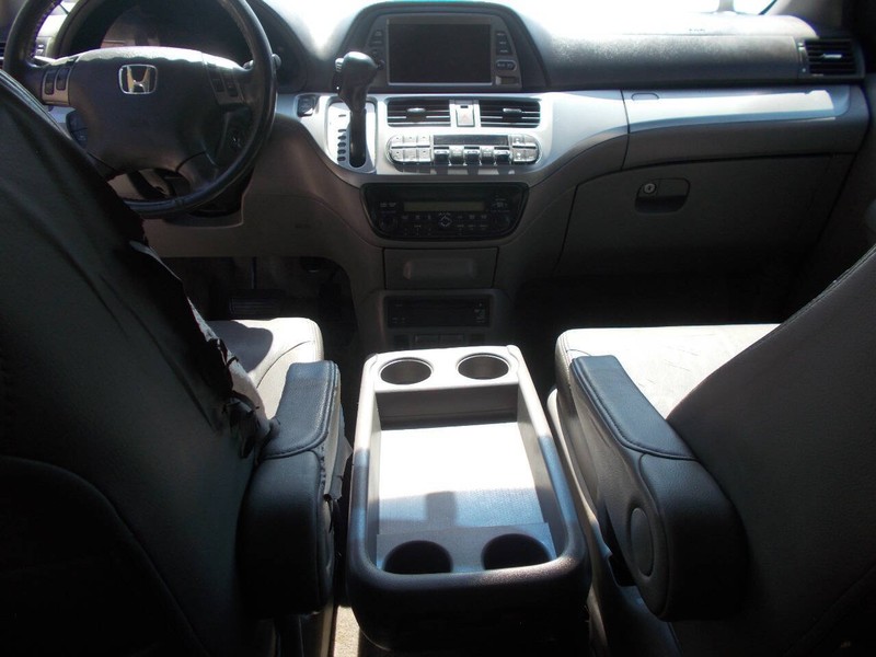 Honda Odyssey Vehicle Full-screen Gallery Image 02