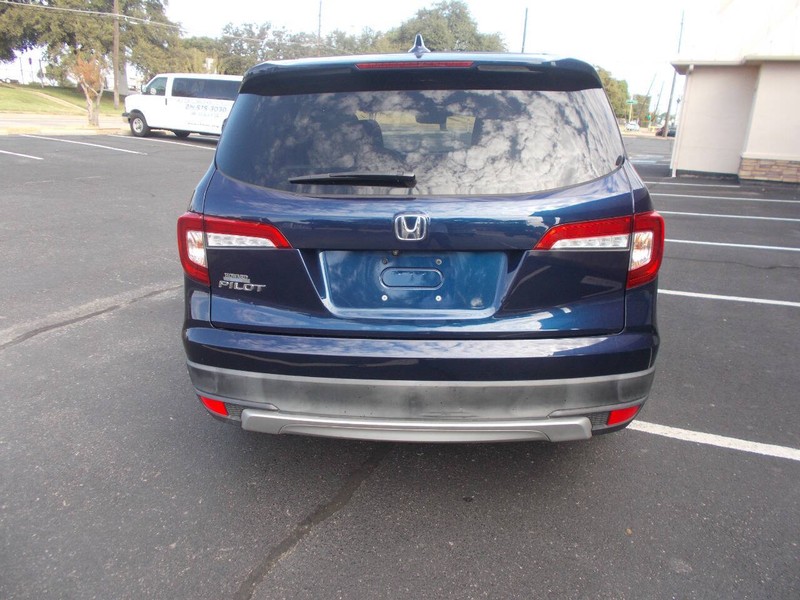 Honda Pilot Vehicle Full-screen Gallery Image 03