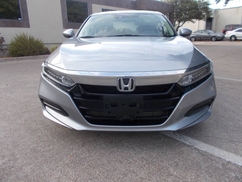 Honda Accord Sedan Vehicle Full-screen Gallery Image 01