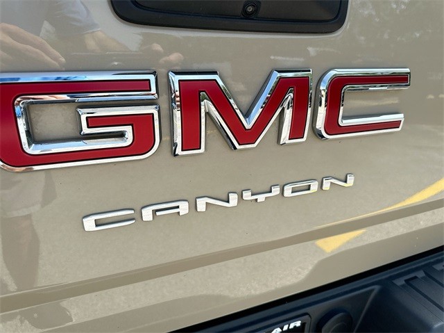 2022 GMC Canyon 4WD Elevation Crew Cab photo