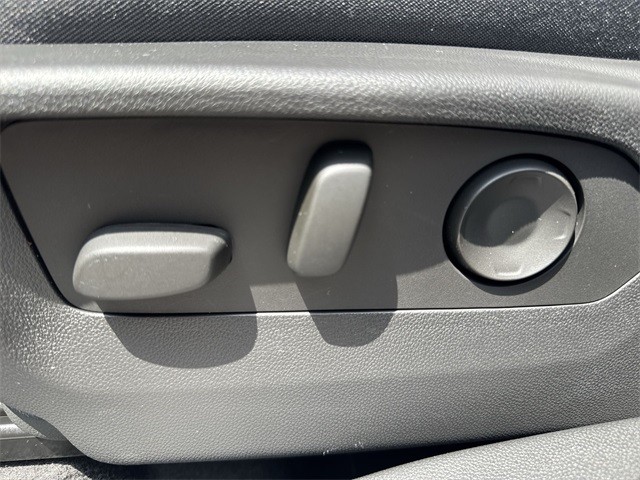 Buick Envision Vehicle Full-screen Gallery Image 12