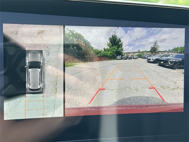 Buick Envision Vehicle Full-screen Gallery Image 17