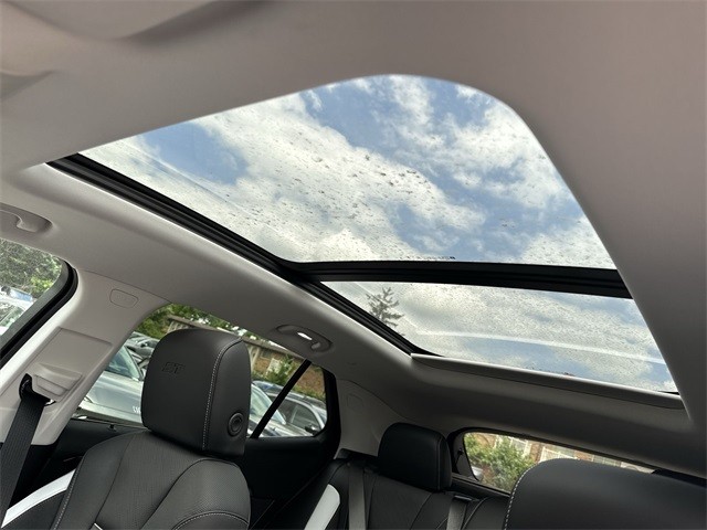 Buick Envision Vehicle Full-screen Gallery Image 22