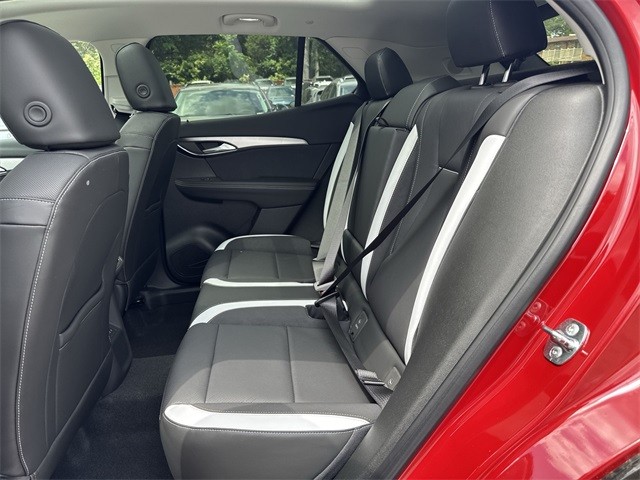 Buick Envision Vehicle Full-screen Gallery Image 23