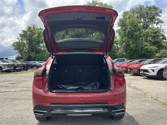 Buick Envision Vehicle Full-screen Gallery Image 24