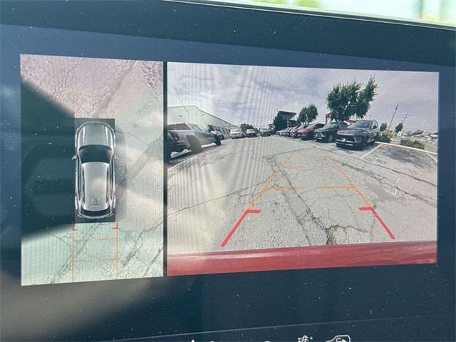 Buick Envision Vehicle Full-screen Gallery Image 17