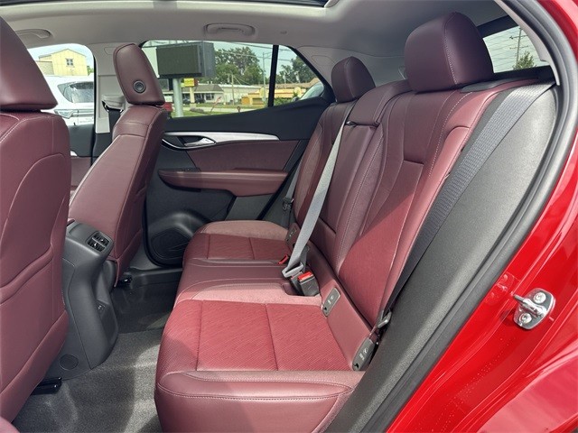 Buick Envision Vehicle Full-screen Gallery Image 23