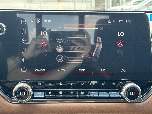 GMC Canyon Vehicle Full-screen Gallery Image 19