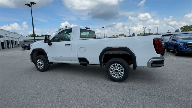 GMC Sierra 2500HD Vehicle Full-screen Gallery Image 06