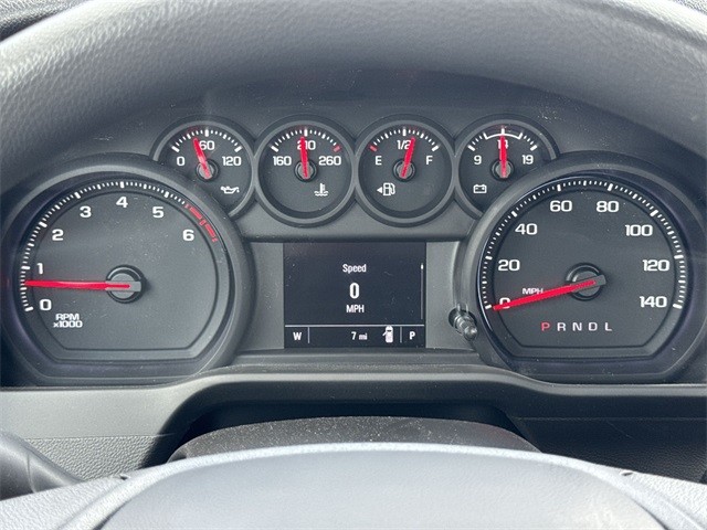 GMC Sierra 2500HD Vehicle Full-screen Gallery Image 15