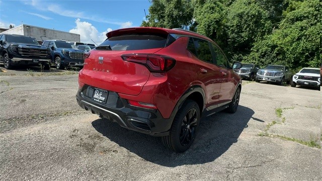 Buick Encore GX Vehicle Full-screen Gallery Image 08