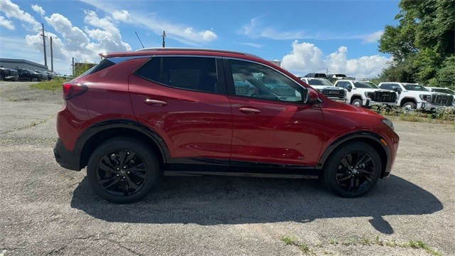 Buick Encore GX Vehicle Full-screen Gallery Image 09