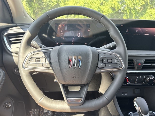 Buick Encore GX Vehicle Full-screen Gallery Image 14