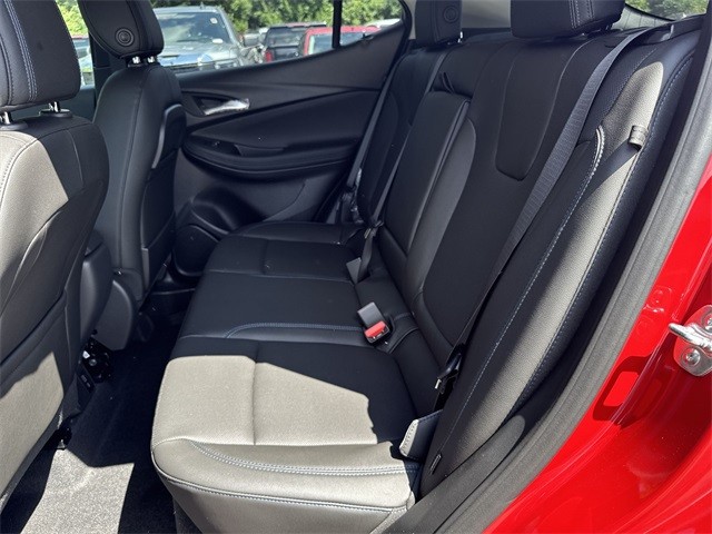 Buick Encore GX Vehicle Full-screen Gallery Image 21