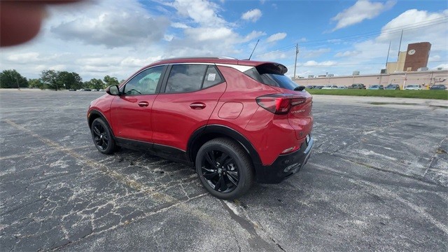 Buick Encore GX Vehicle Full-screen Gallery Image 06