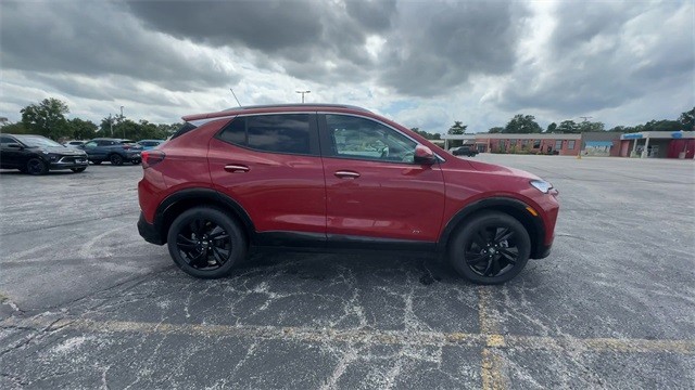 Buick Encore GX Vehicle Full-screen Gallery Image 09