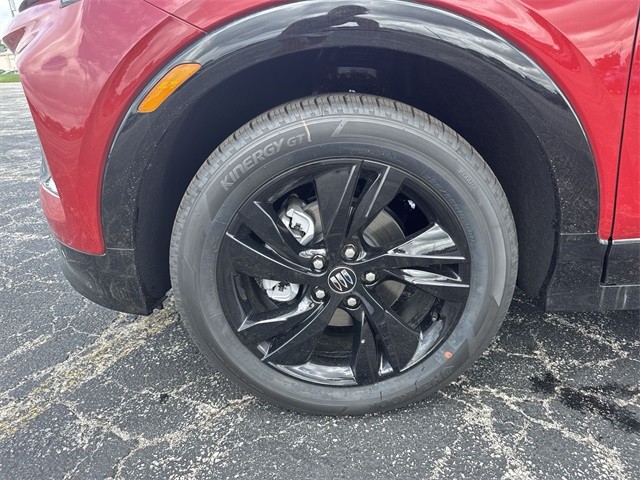 Buick Encore GX Vehicle Full-screen Gallery Image 10