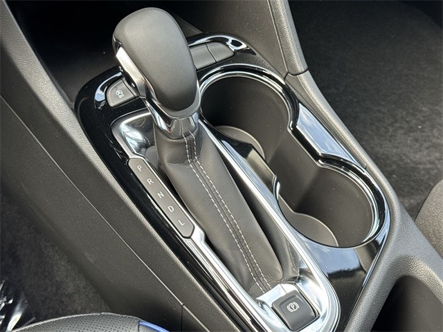 Buick Encore GX Vehicle Full-screen Gallery Image 19