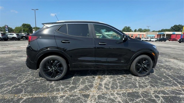 Buick Encore GX Vehicle Full-screen Gallery Image 09