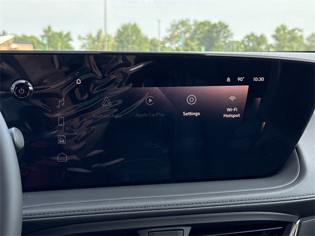 Buick Encore GX Vehicle Full-screen Gallery Image 16