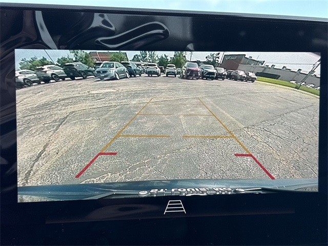 Buick Encore GX Vehicle Full-screen Gallery Image 17