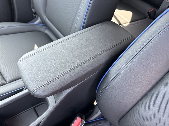 Buick Encore GX Vehicle Full-screen Gallery Image 21