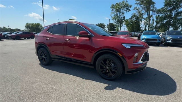 Buick Encore GX Vehicle Full-screen Gallery Image 02