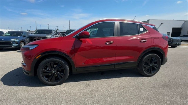 Buick Encore GX Vehicle Full-screen Gallery Image 05