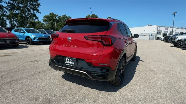 Buick Encore GX Vehicle Full-screen Gallery Image 08