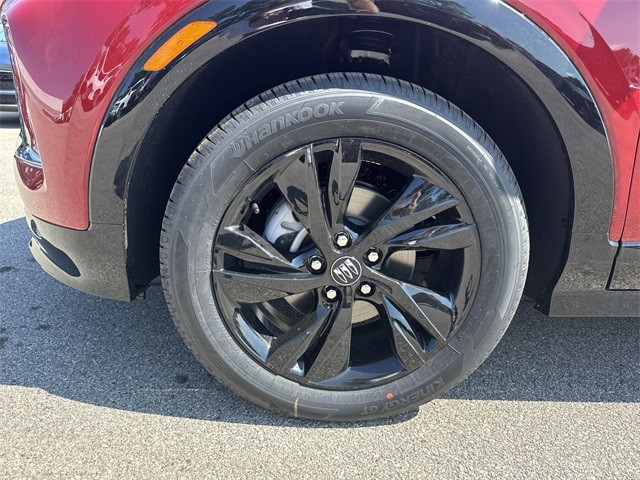 Buick Encore GX Vehicle Full-screen Gallery Image 10