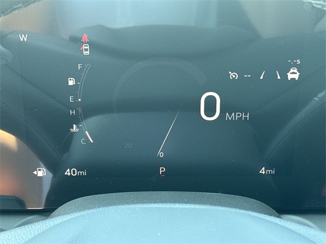 Buick Encore GX Vehicle Full-screen Gallery Image 15